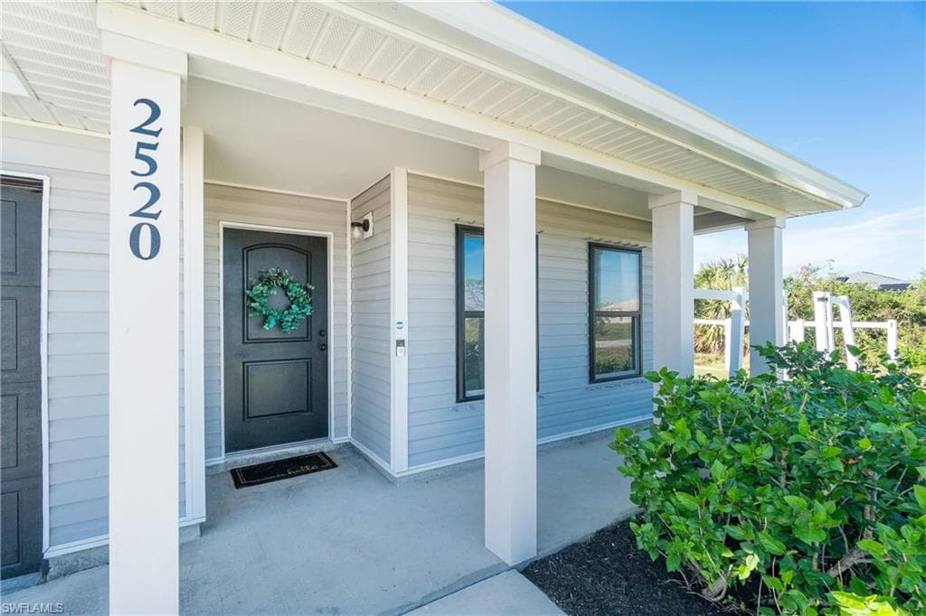 2520 15th AVE CAPE CORAL, FL 33993