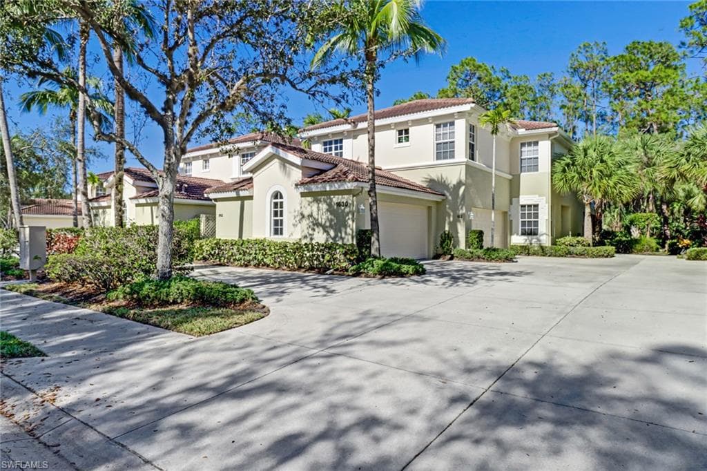 1630 Tarpon Bay DR S 102 NAPLES, FL 34119