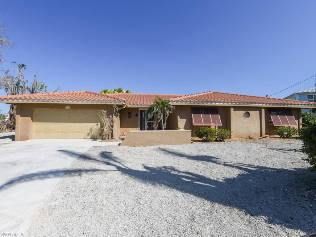 954 Whelk DR SANIBEL, FL 33957