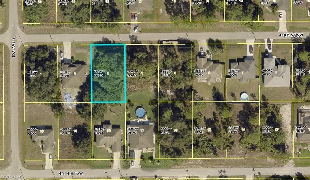 2815 43rd ST SW LEHIGH ACRES, FL 33976