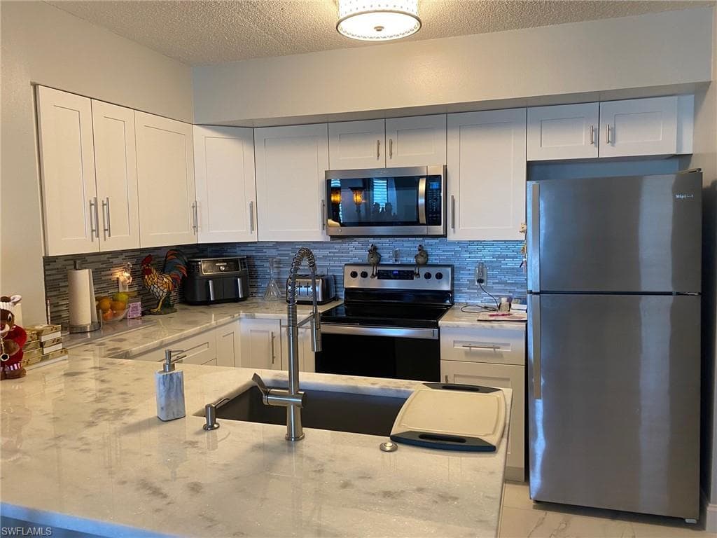 8635 River Homes LN 2208 BONITA SPRINGS, FL 34135