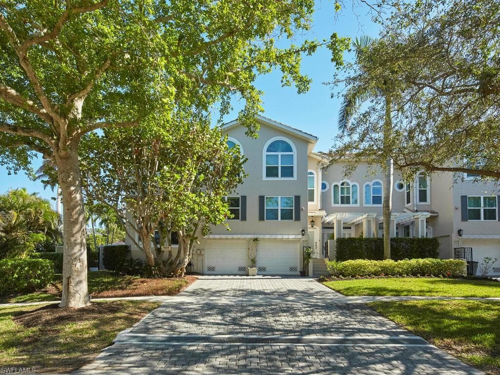 965 7th ST S 1 NAPLES, FL 34102