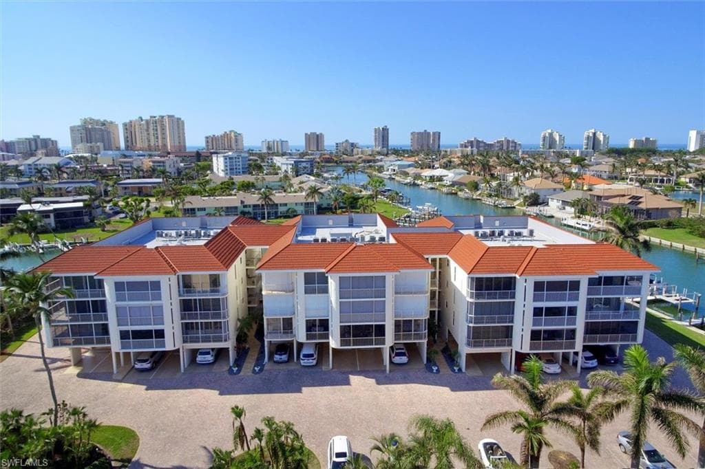 848 Collier CT 204 MARCO ISLAND, FL 34145