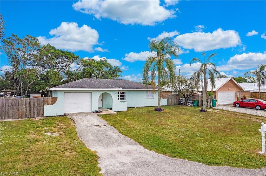 2112 46th TER SW NAPLES, FL 34116