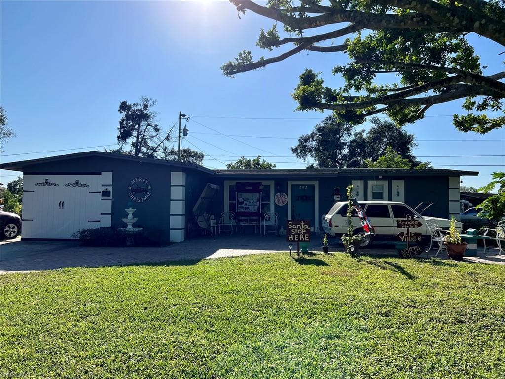 202 W Penn RD LEHIGH ACRES, FL 33936