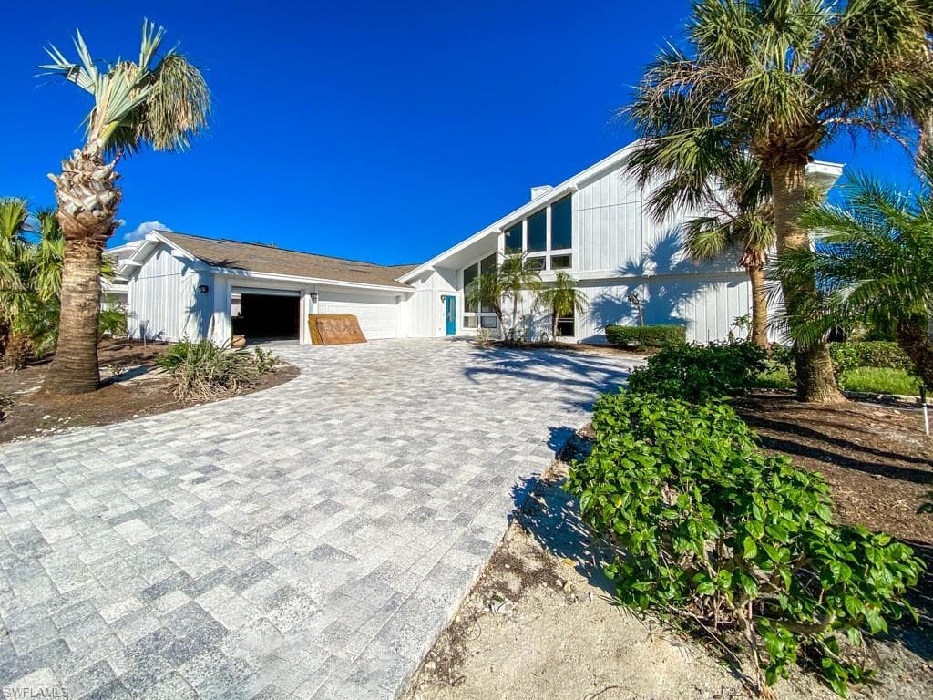 9094 Mockingbird DR SANIBEL, FL 33957
