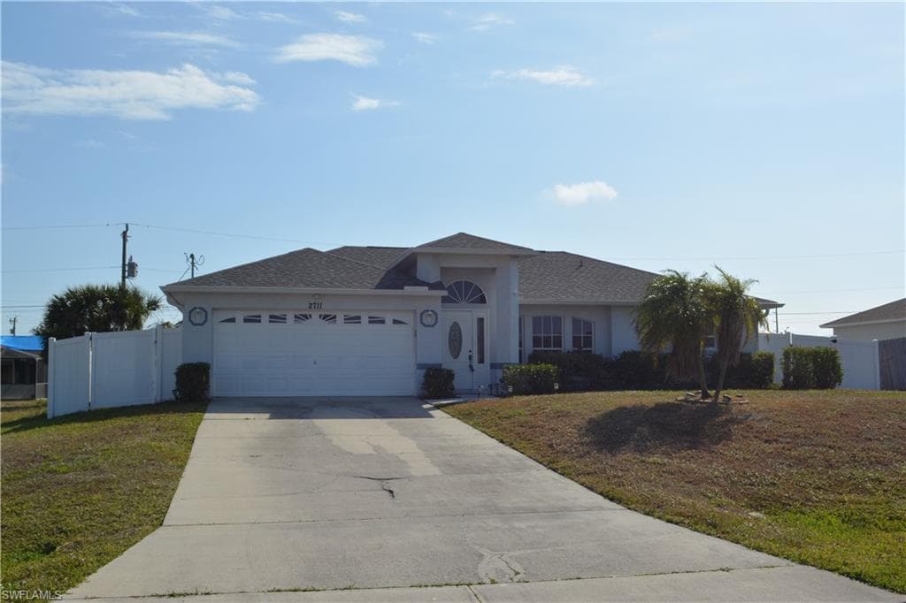 2711 SW 1st PL CAPE CORAL, FL 33914