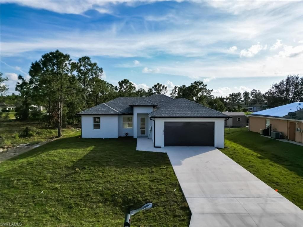 2917 29th ST SW LEHIGH ACRES, FL 33976