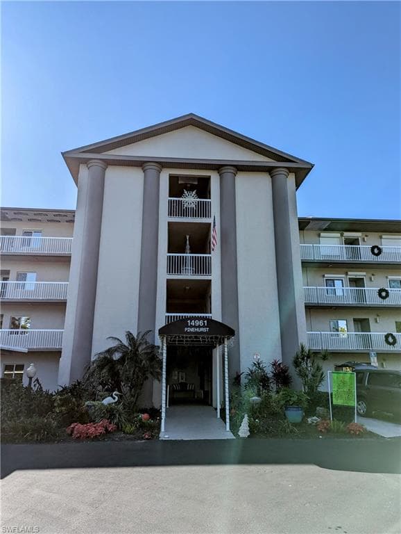 14961 Hole In 1 CIR 203 FORT MYERS, FL 33919