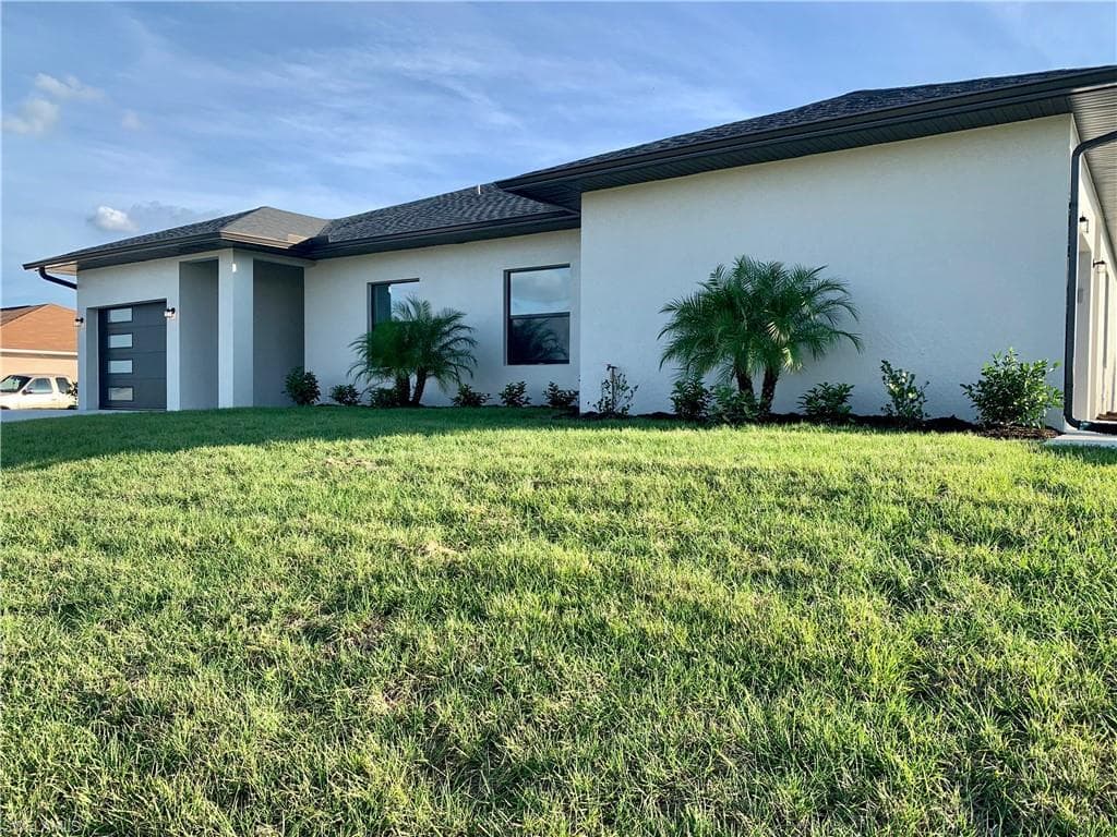 5051 Centennial BLVD LEHIGH ACRES, FL 33971