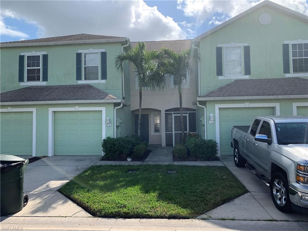 3624 Pine Oak CIR 102 FORT MYERS, FL 33916
