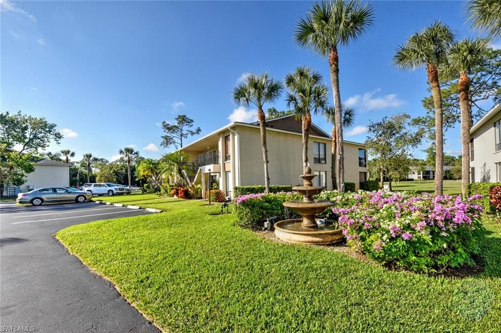 1232 Commonwealth CIR #P-201 NAPLES, FL 34116