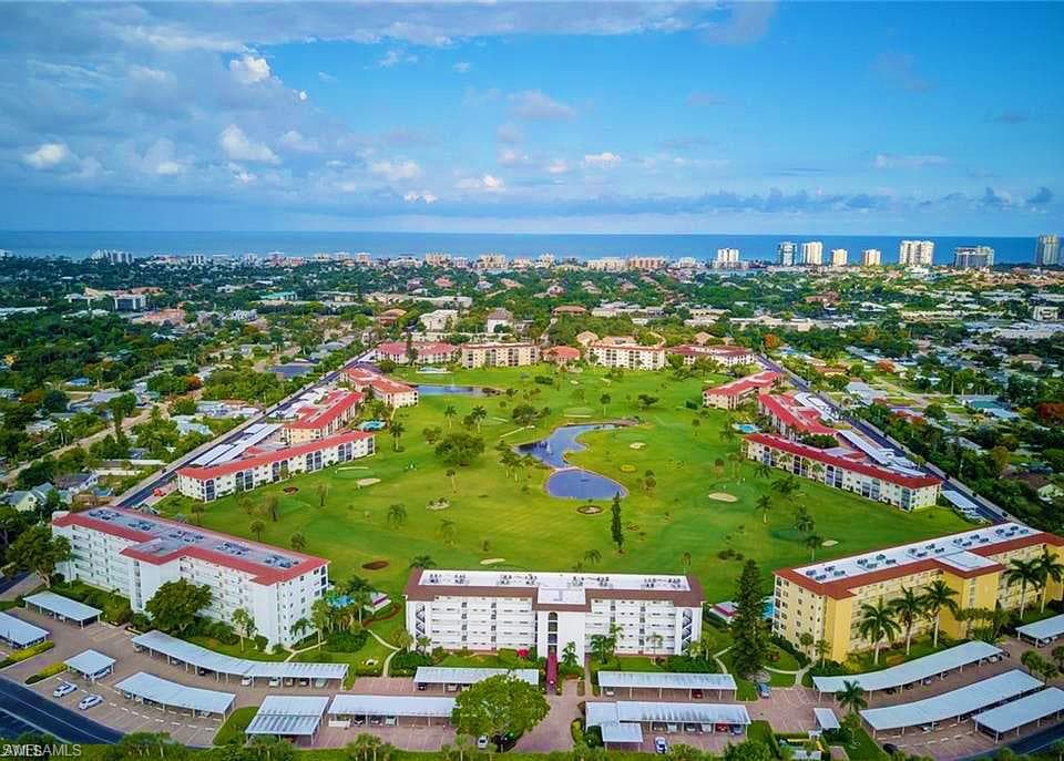21 High Point CIR E 205 NAPLES, FL 34103