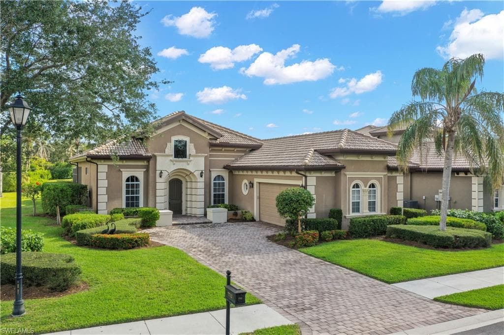 7712 Cottesmore DR NAPLES, FL 34113