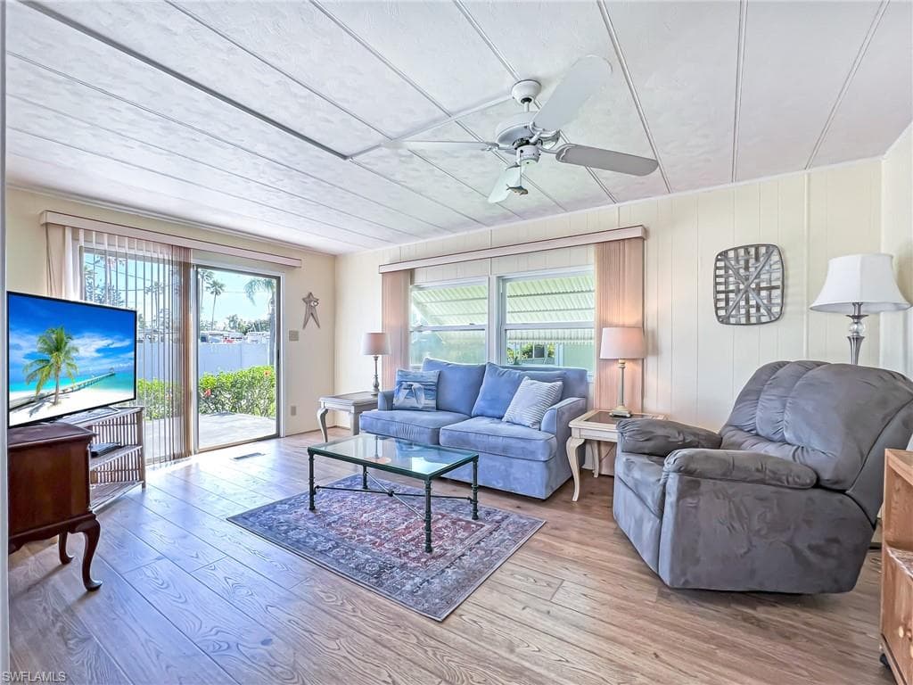 220 Temple DR FORT MYERS, FL 33905
