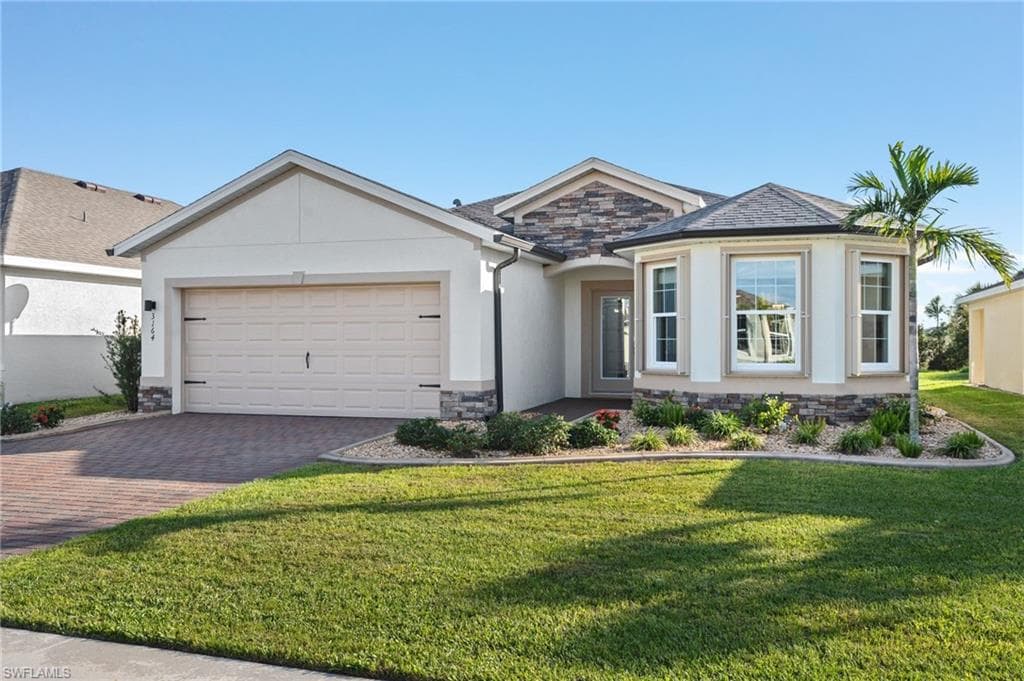 3164 Estancia LN CAPE CORAL, FL 33909