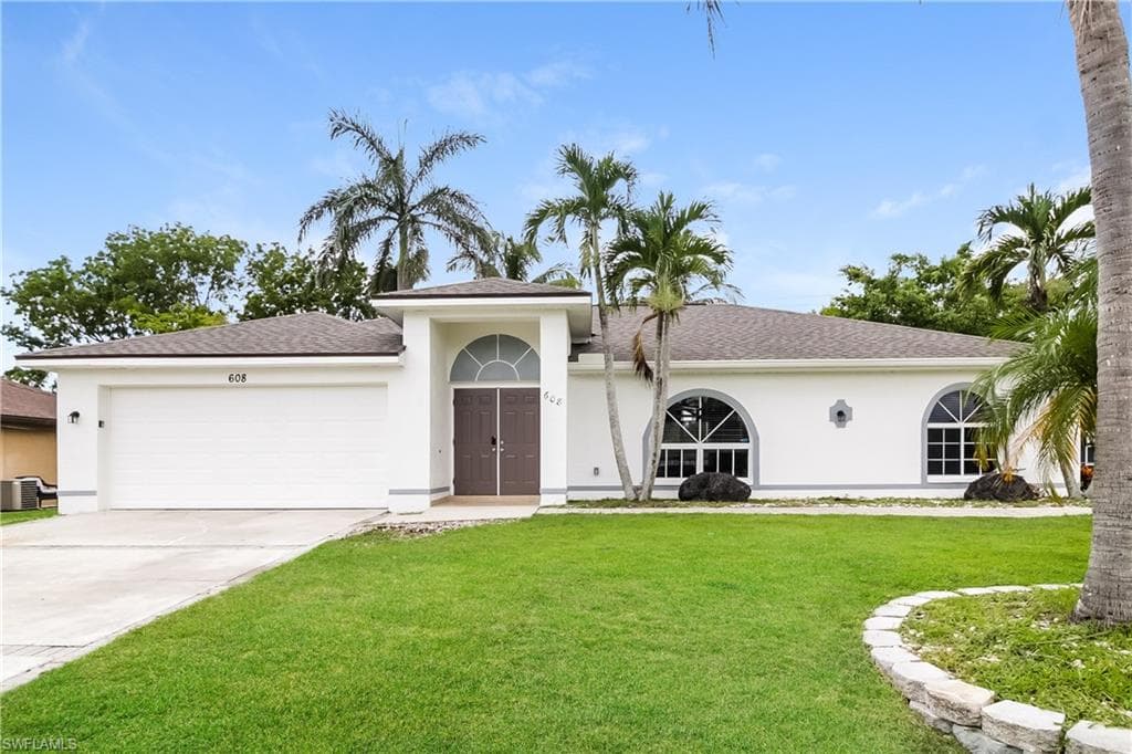 608 SE Santa Barbara PL CAPE CORAL, FL 33990
