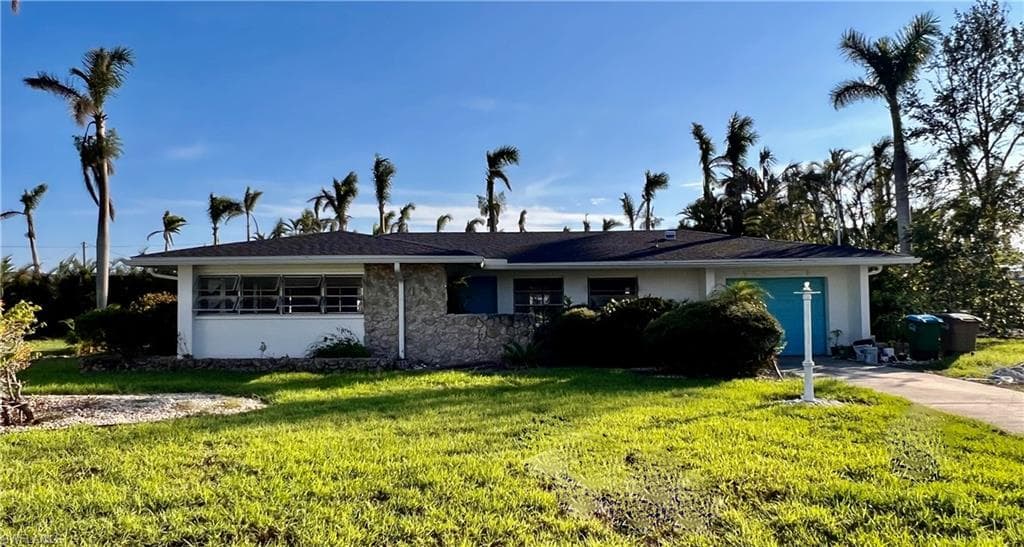 112 Bayshore DR CAPE CORAL, FL 33904