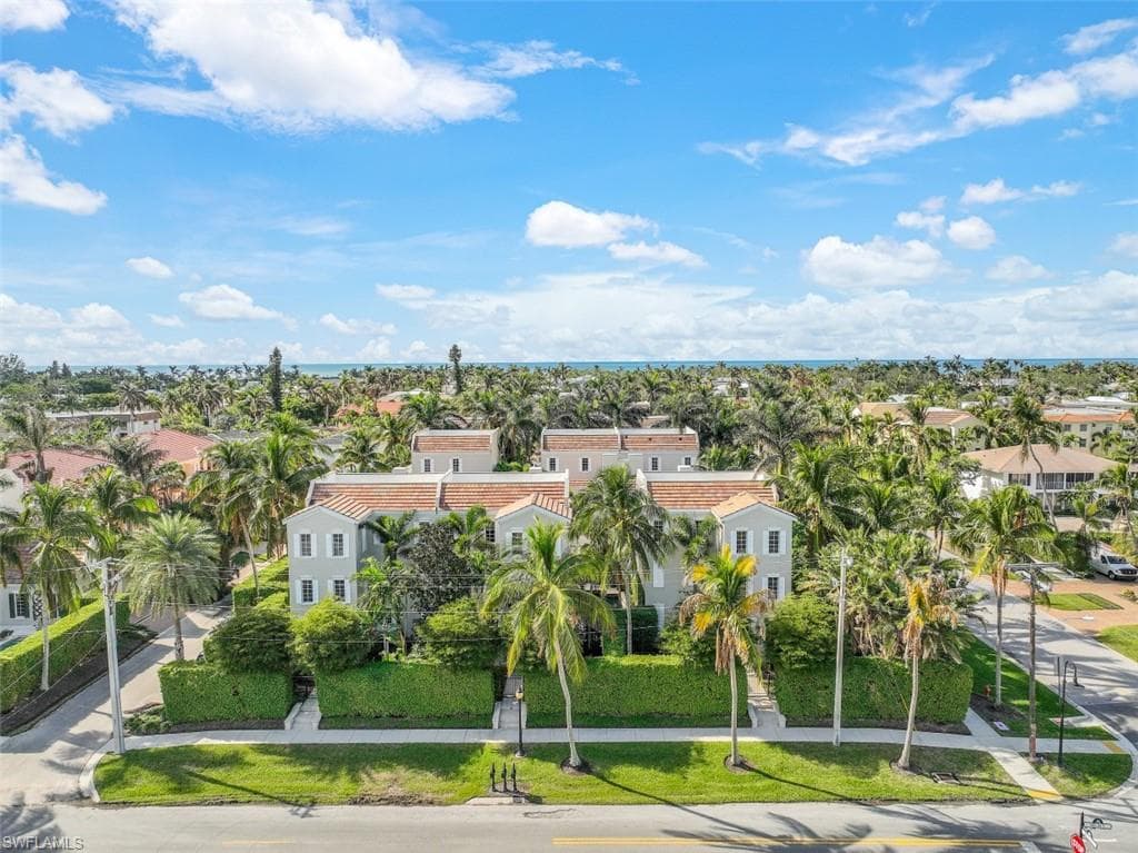 868 4th ST S 11 NAPLES, FL 34102