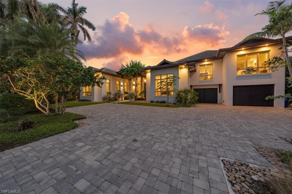 800 17th AVE S NAPLES, FL 34102