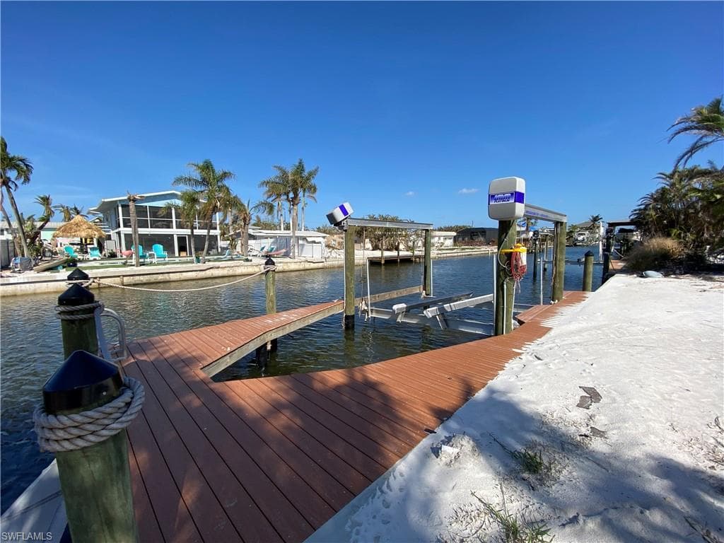 129 Curlew ST FORT MYERS BEACH, FL 33931
