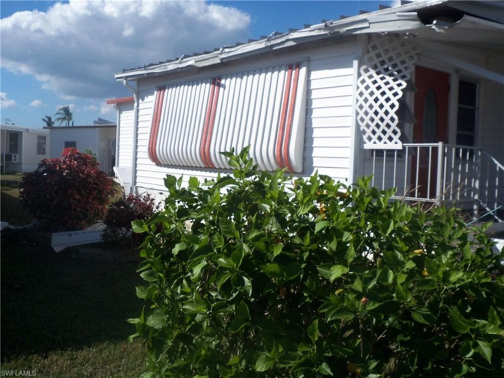 255 Daisy AVE FORT MYERS, FL 33908
