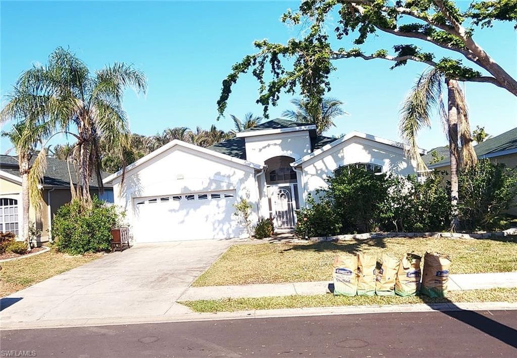 1775 Emerald Cove CIR CAPE CORAL, FL 33991