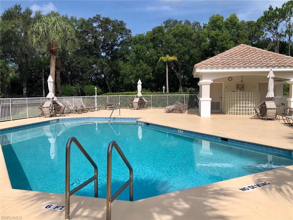 6914 Satinleaf RD N 204 NAPLES, FL 34109