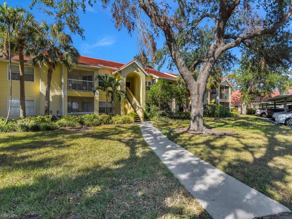 12530 Equestrian CIR 406 FORT MYERS, FL 33907