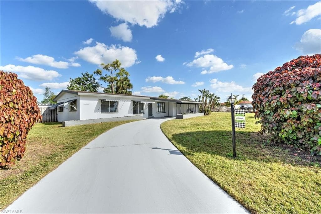 116 Lake AVE LEHIGH ACRES, FL 33936