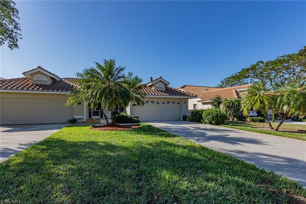 8670 Mustang DR 4 NAPLES, FL 34113