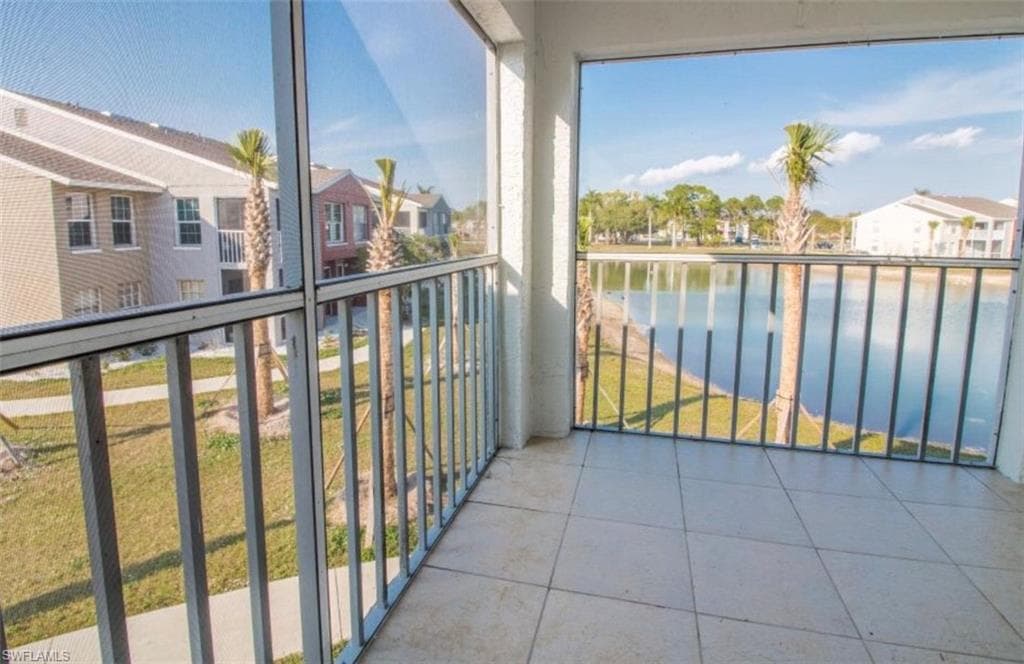 142 SANTA CLARA DR 7 NAPLES, FL 34104