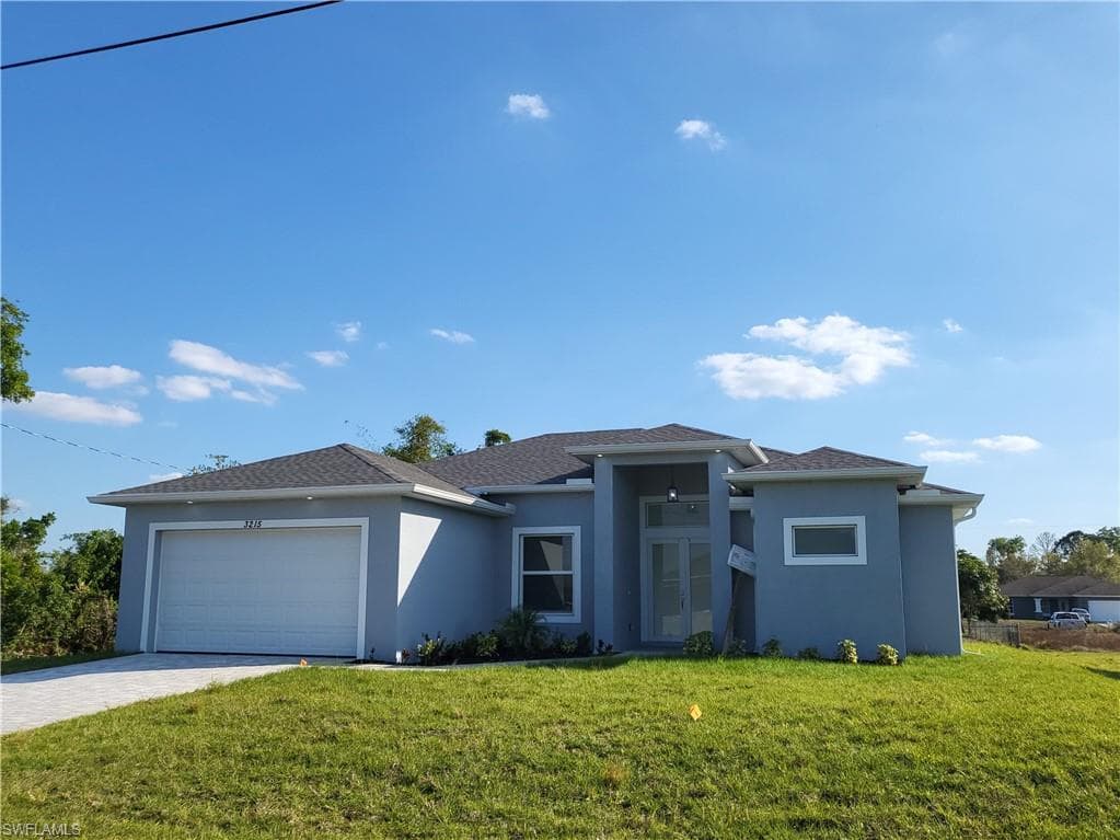 3215 24th ST SW LEHIGH ACRES, FL 33976