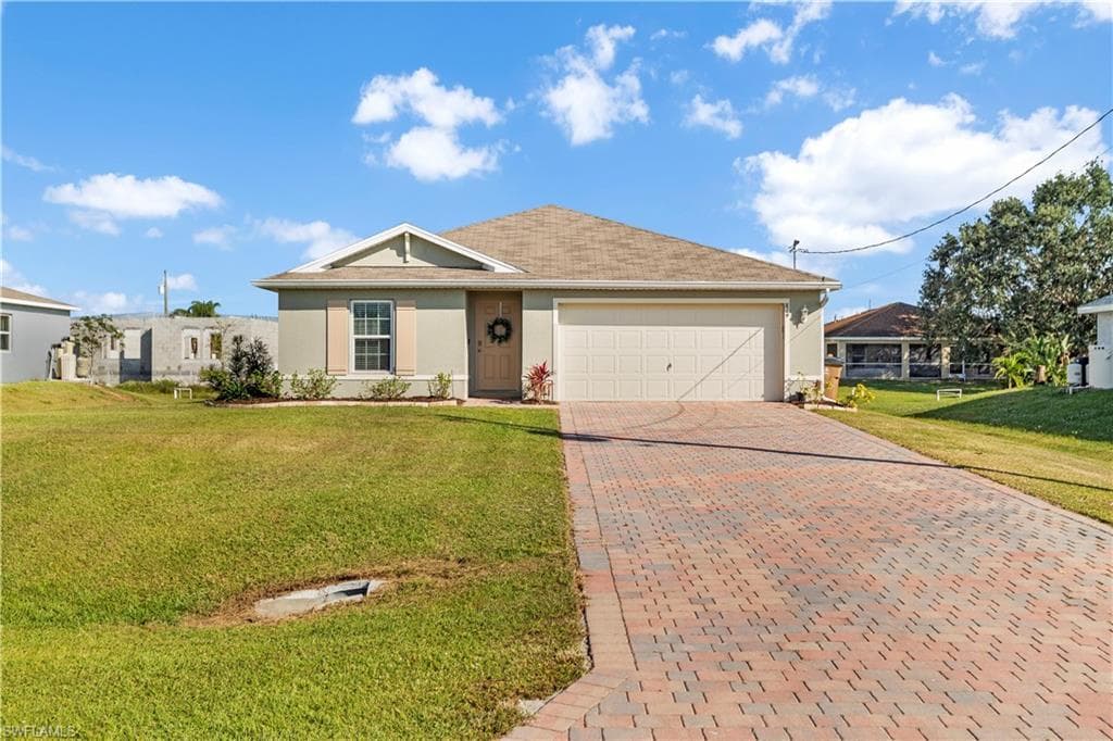 814 Carlfield AVE LEHIGH ACRES, FL 33971