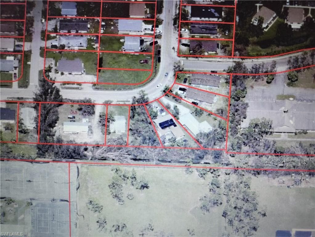 1818 Cypress DR FORT MYERS, FL 33907