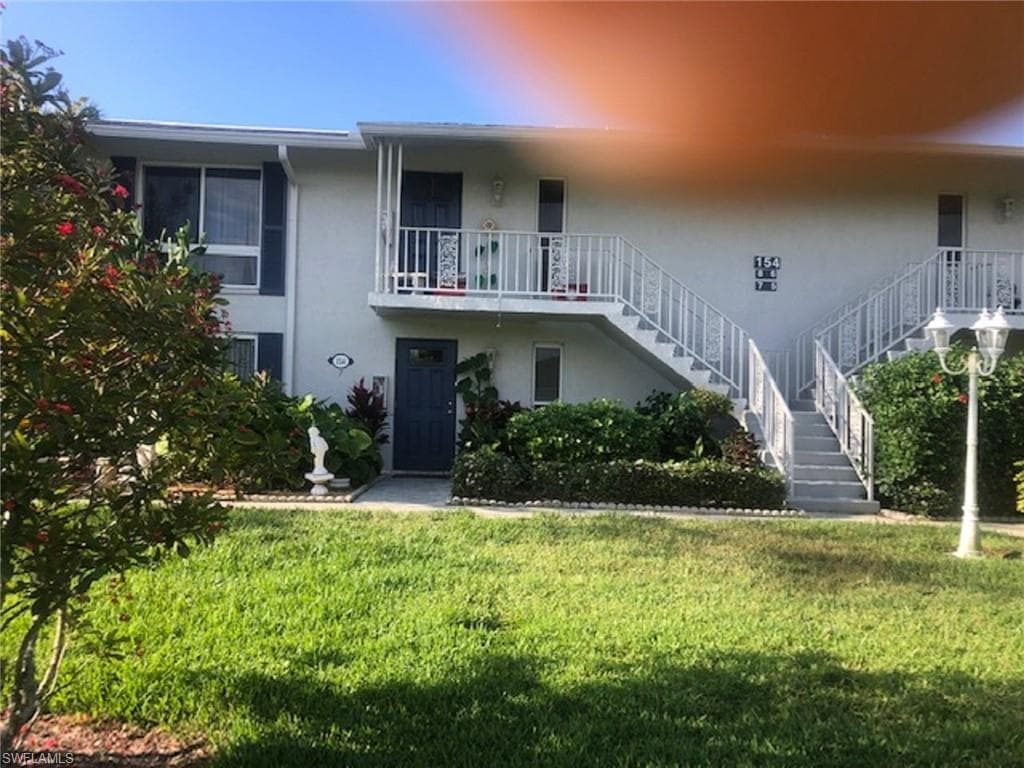 154 Penny LN 956 NAPLES, FL 34112