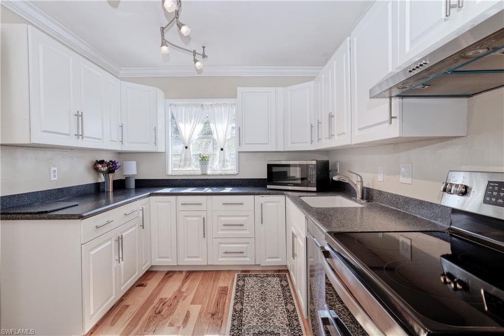 8780 Lueck LN 4 FORT MYERS, FL 33919