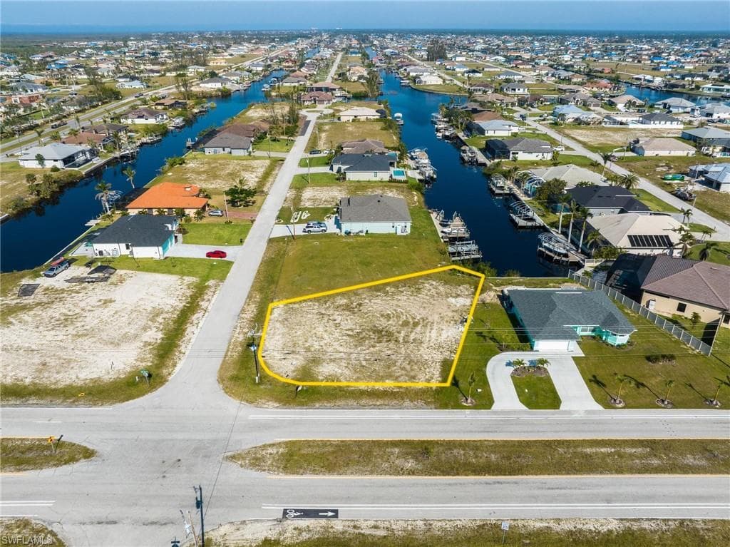 801 NW 39th AVE CAPE CORAL, FL 33993