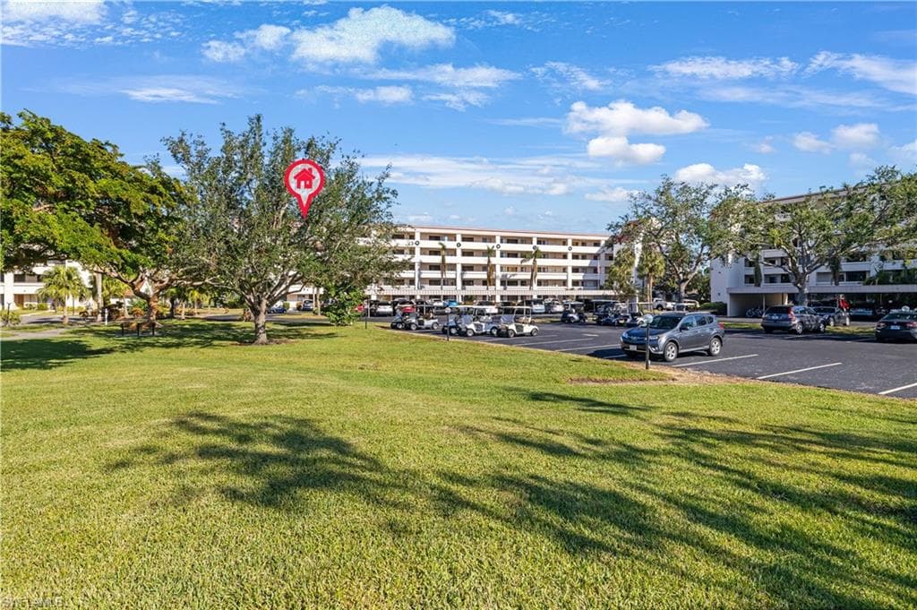 7410 Lake Breeze DR 107 FORT MYERS, FL 33907
