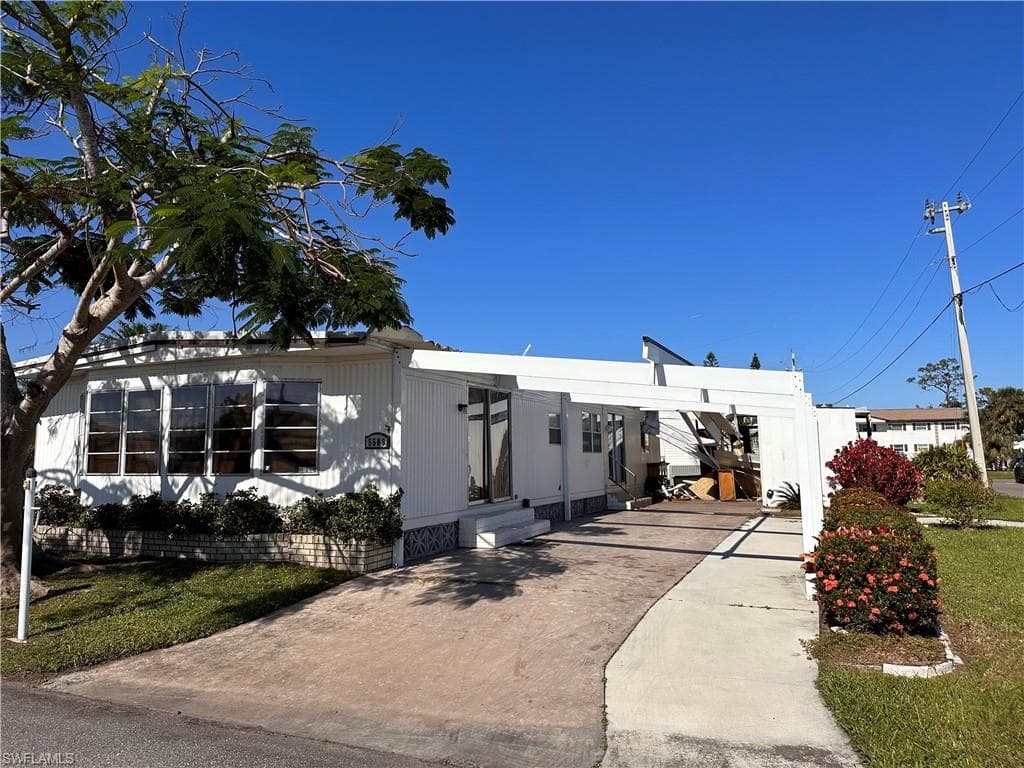 5509 Harbor LN NORTH FORT MYERS, FL 33917