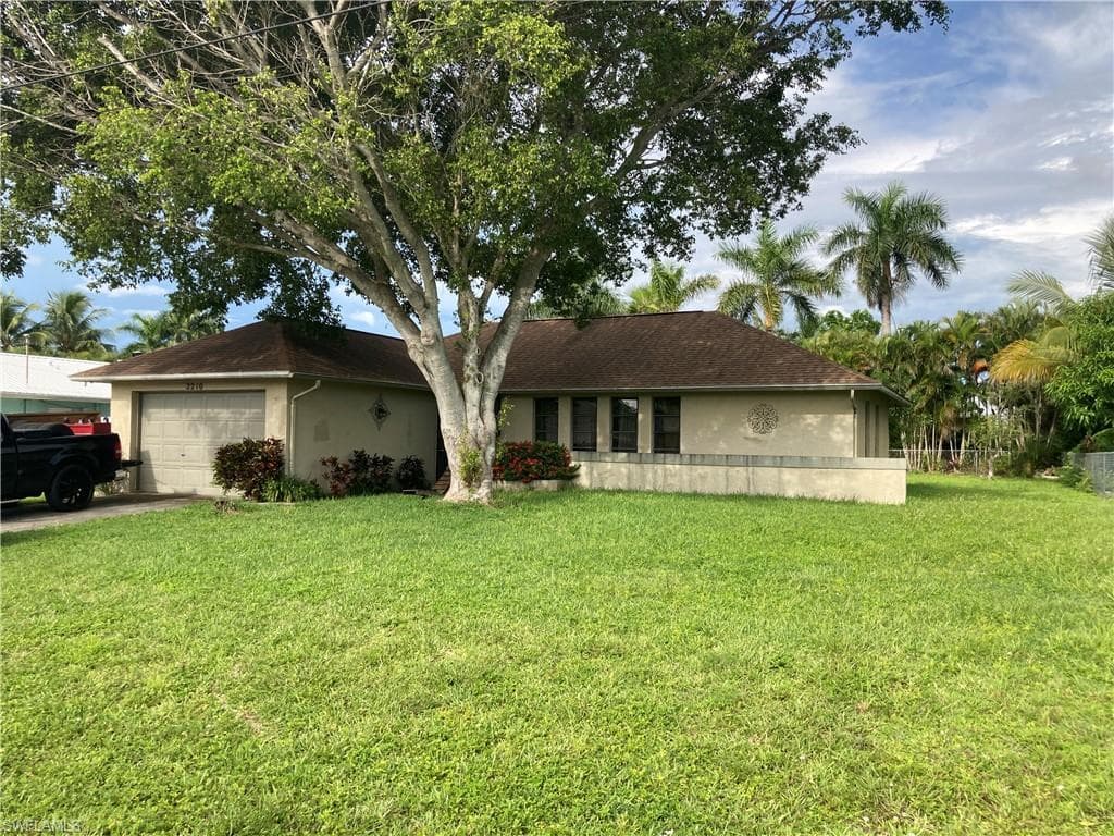 2210 SE 11th AVE CAPE CORAL, FL 33990