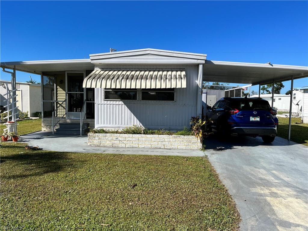 2735 Teakwood BLVD NORTH FORT MYERS, FL 33917