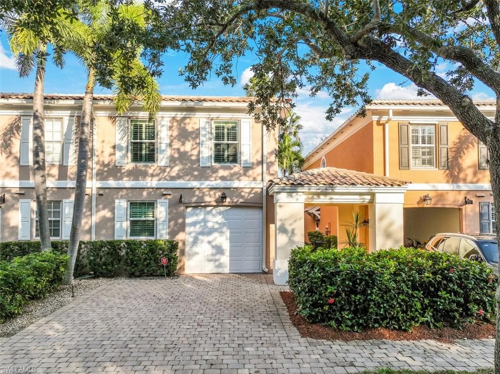 5721 Cove CIR 36 NAPLES, FL 34119