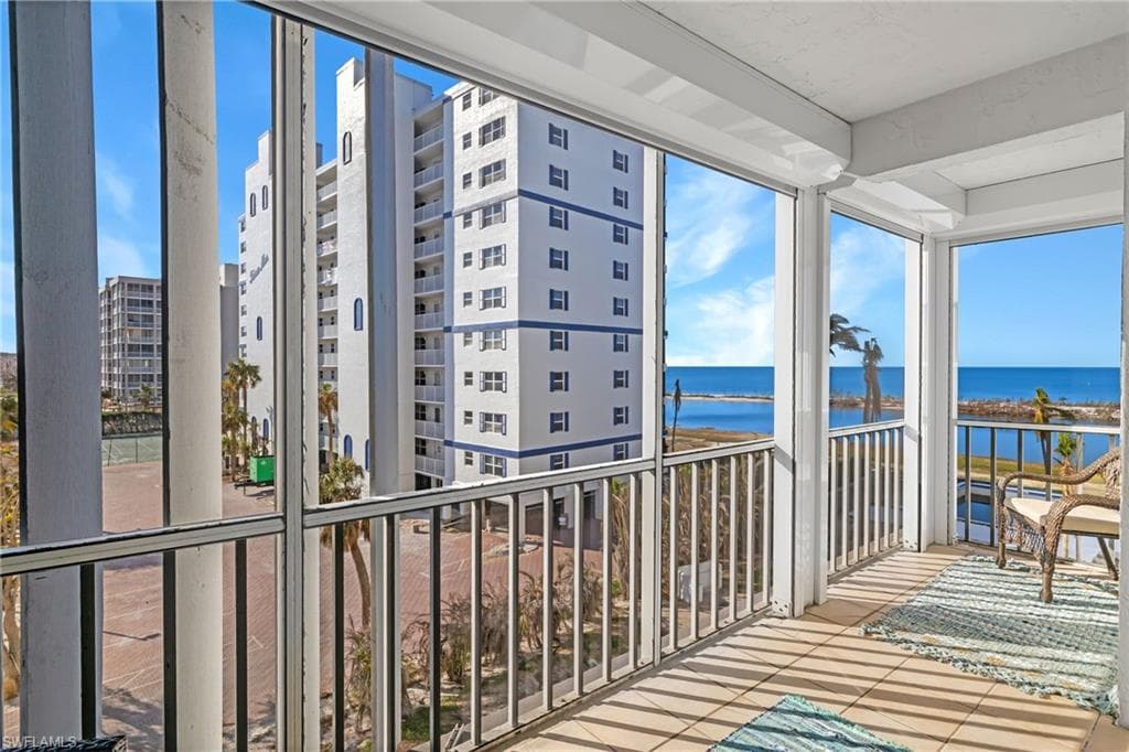 7000 Estero BLVD 304 FORT MYERS BEACH, FL 33931
