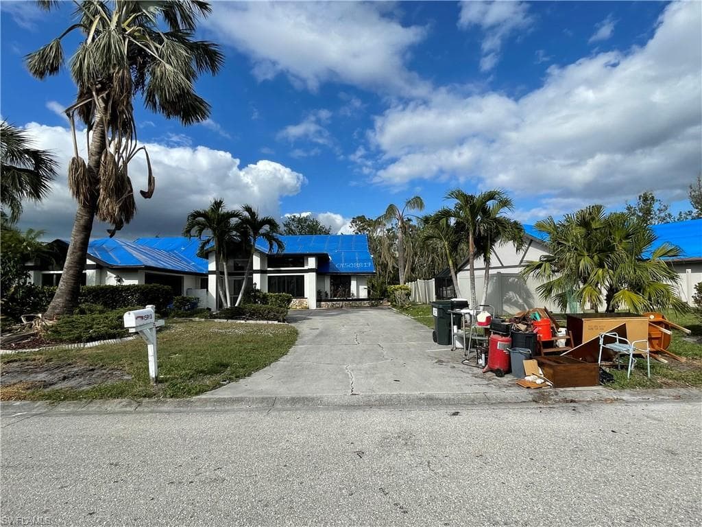 15933 Gleneagle CT FORT MYERS, FL 33908