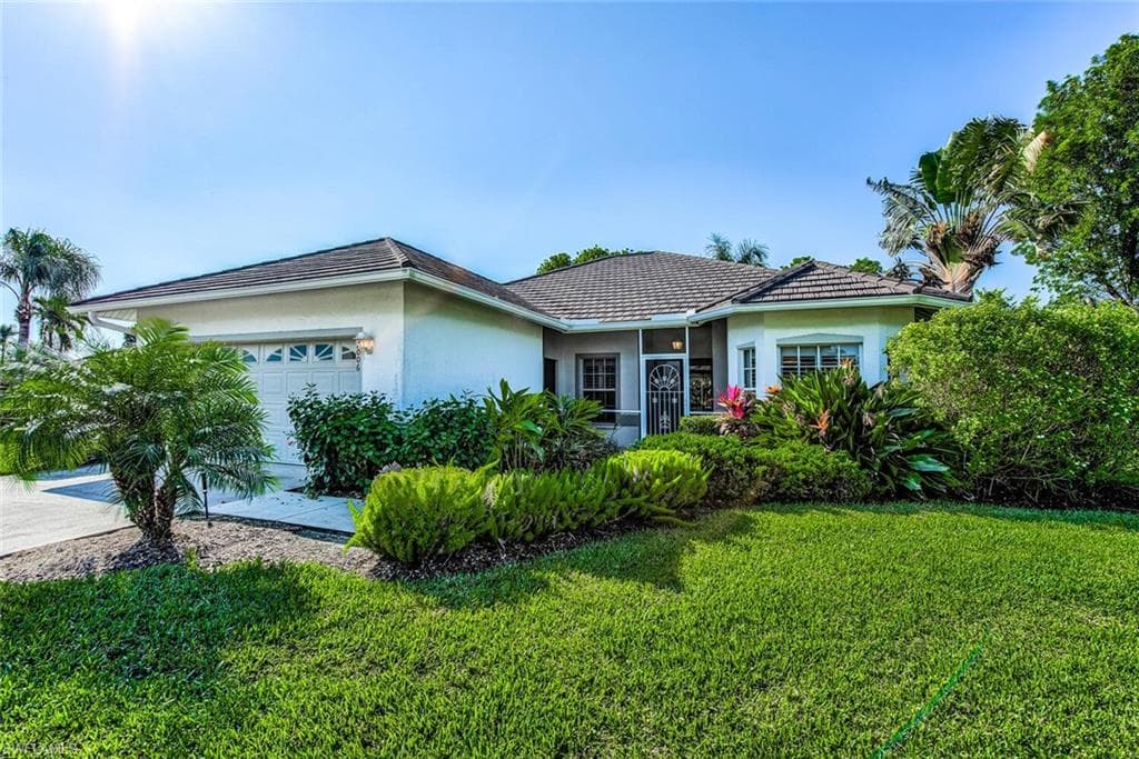 7006 Falcons Glen BLVD NAPLES, FL 34113