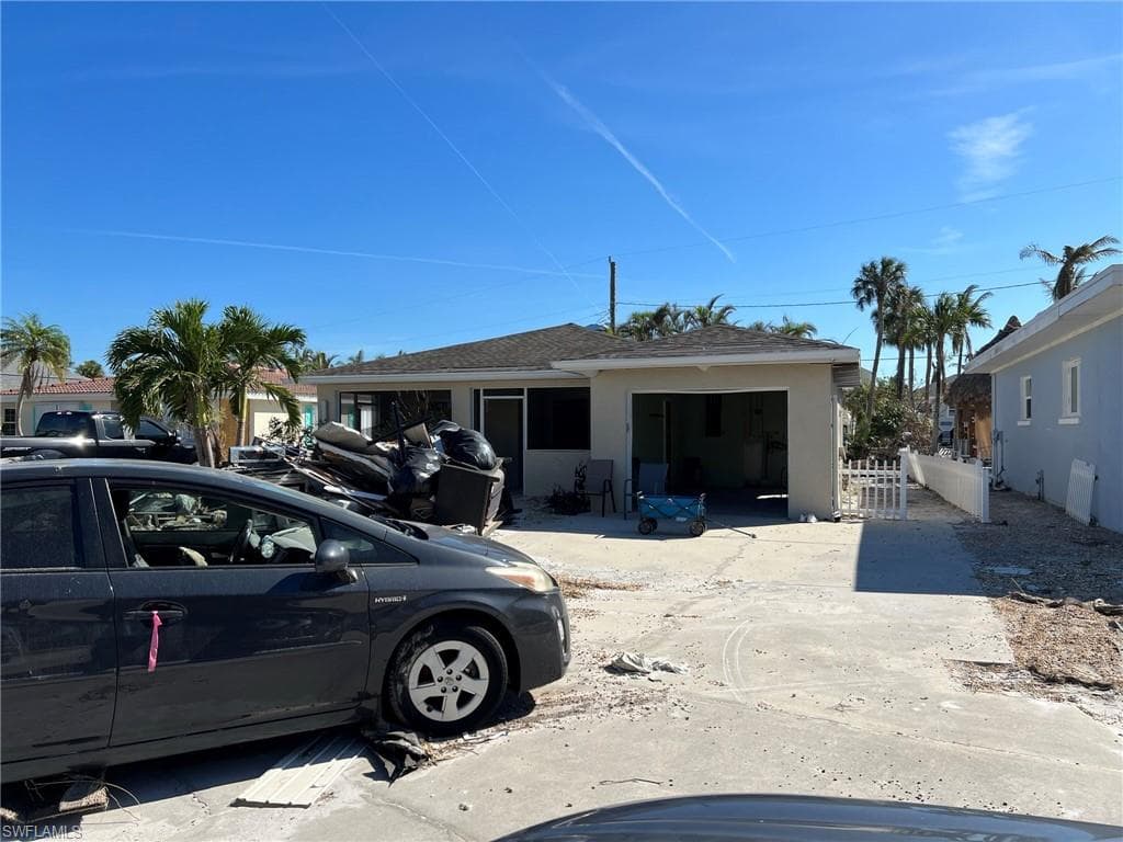 136 Hercules DR FORT MYERS BEACH, FL 33931