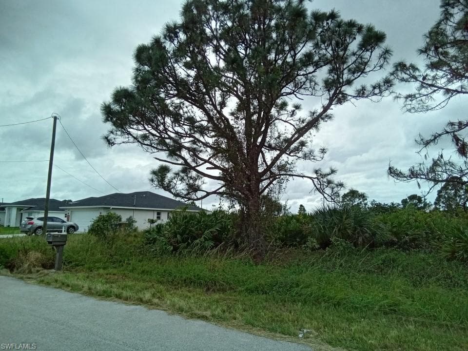 340 Parish AVE LEHIGH ACRES, FL 33974
