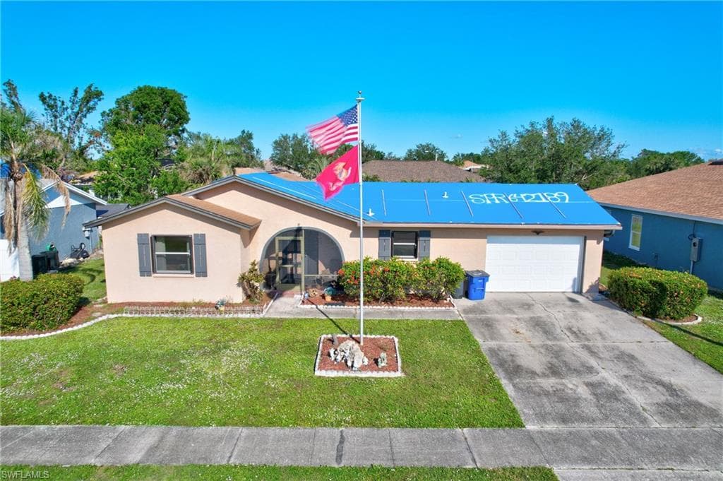 1044 Lovely WAY NORTH FORT MYERS, FL 33903