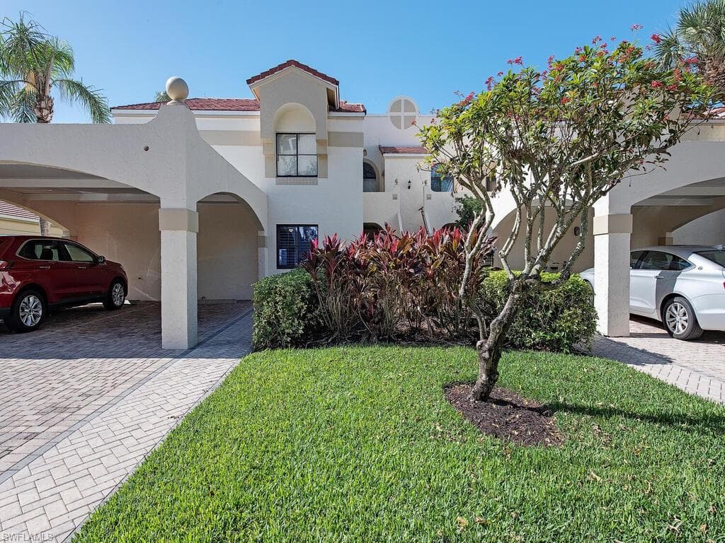 6515 Valen WAY H-104 NAPLES, FL 34108